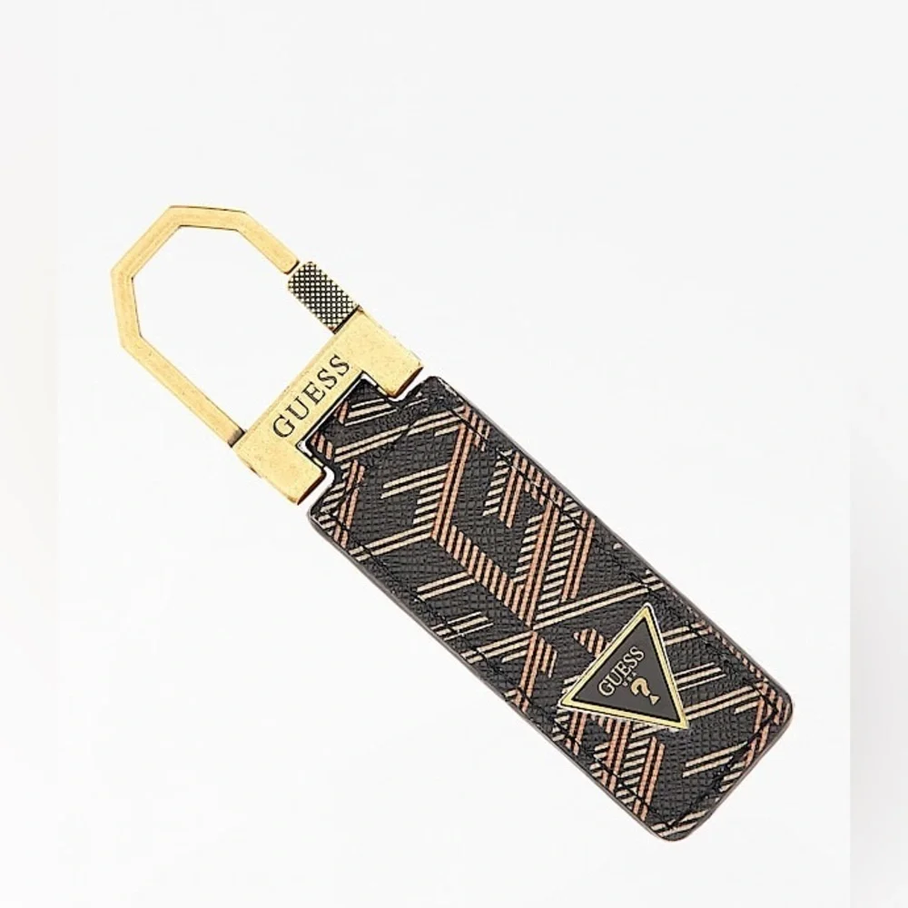 New GUESS Ederlo logo g cube key ring